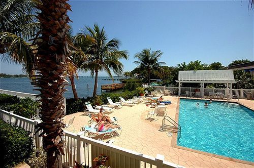 Tradewinds Resort By Resortquest Bradenton Beach Exterior photo